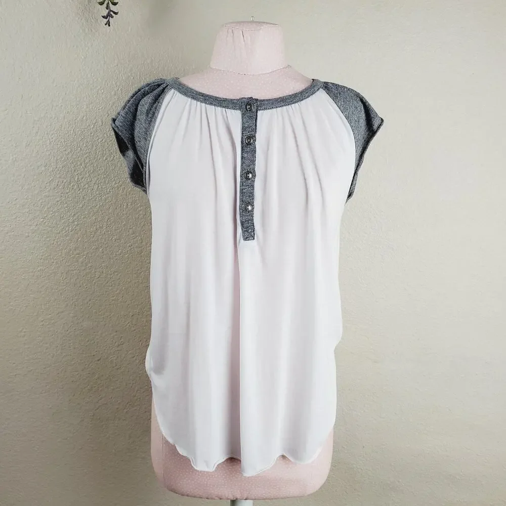 ✨ NWT Chaser White & Gray Knit Henley Short Sleeve Top M - Picture 7 of 8